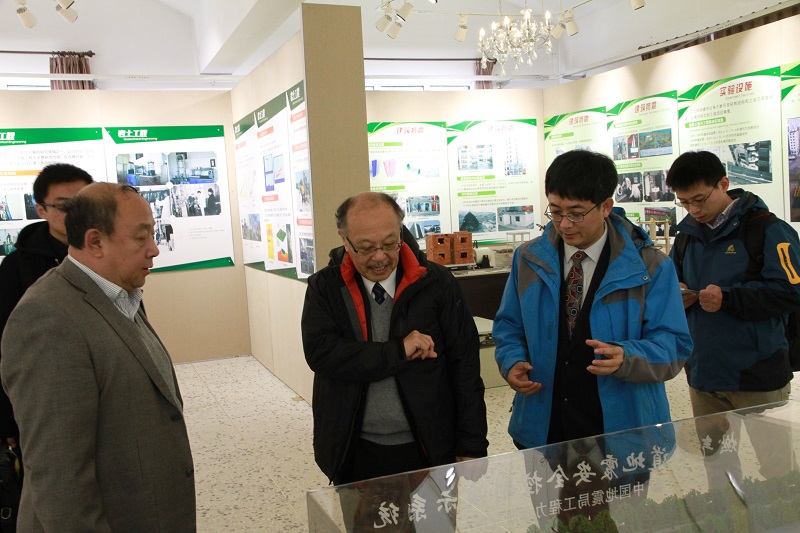 20171023Visit Exhibition room-2.JPG